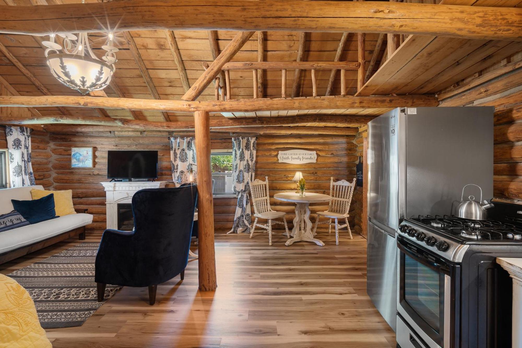 Spring Hill Farm - The Velvet Rooster Holiday home Alma