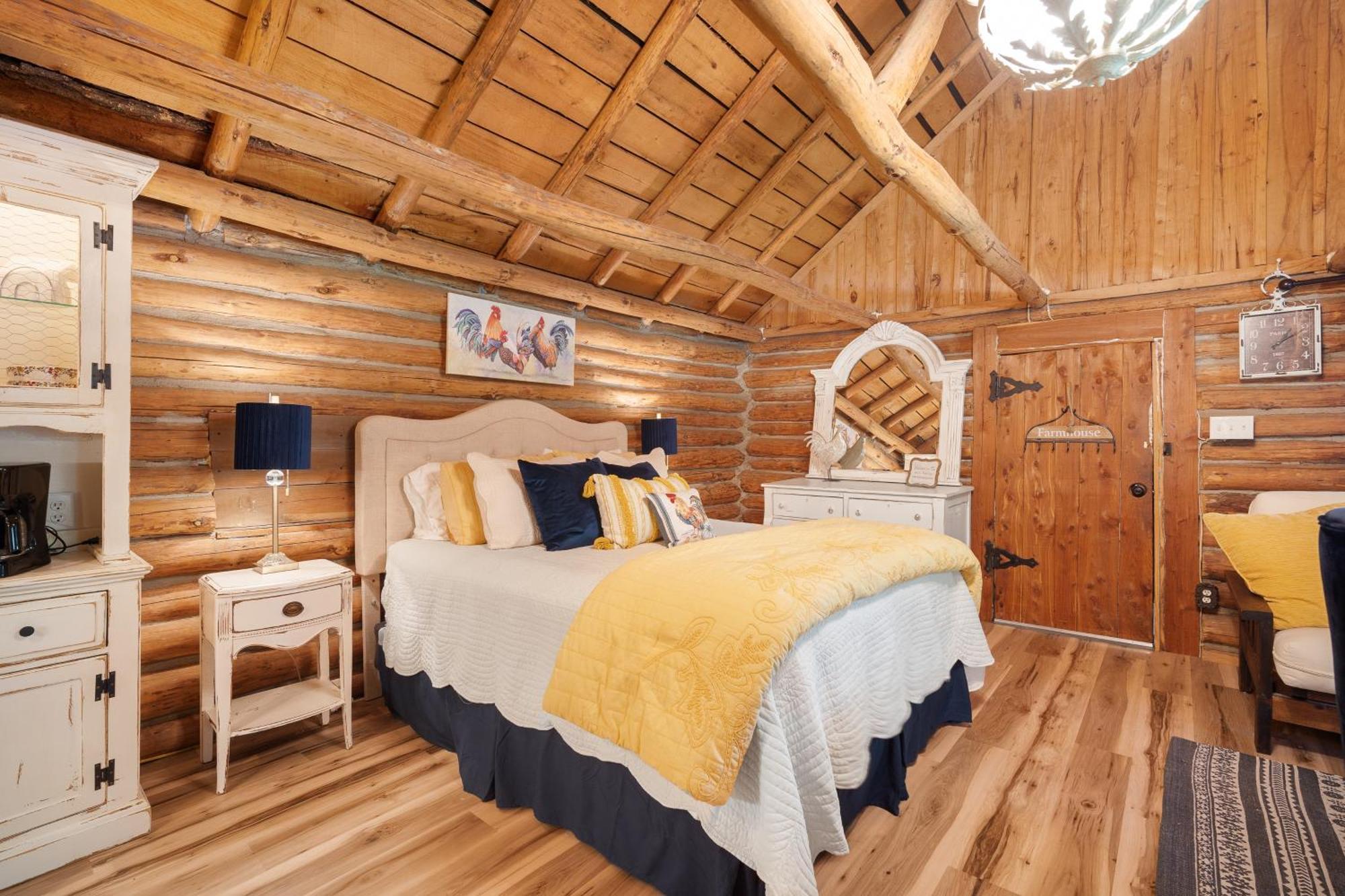 Spring Hill Farm - The Velvet Rooster Holiday home *
